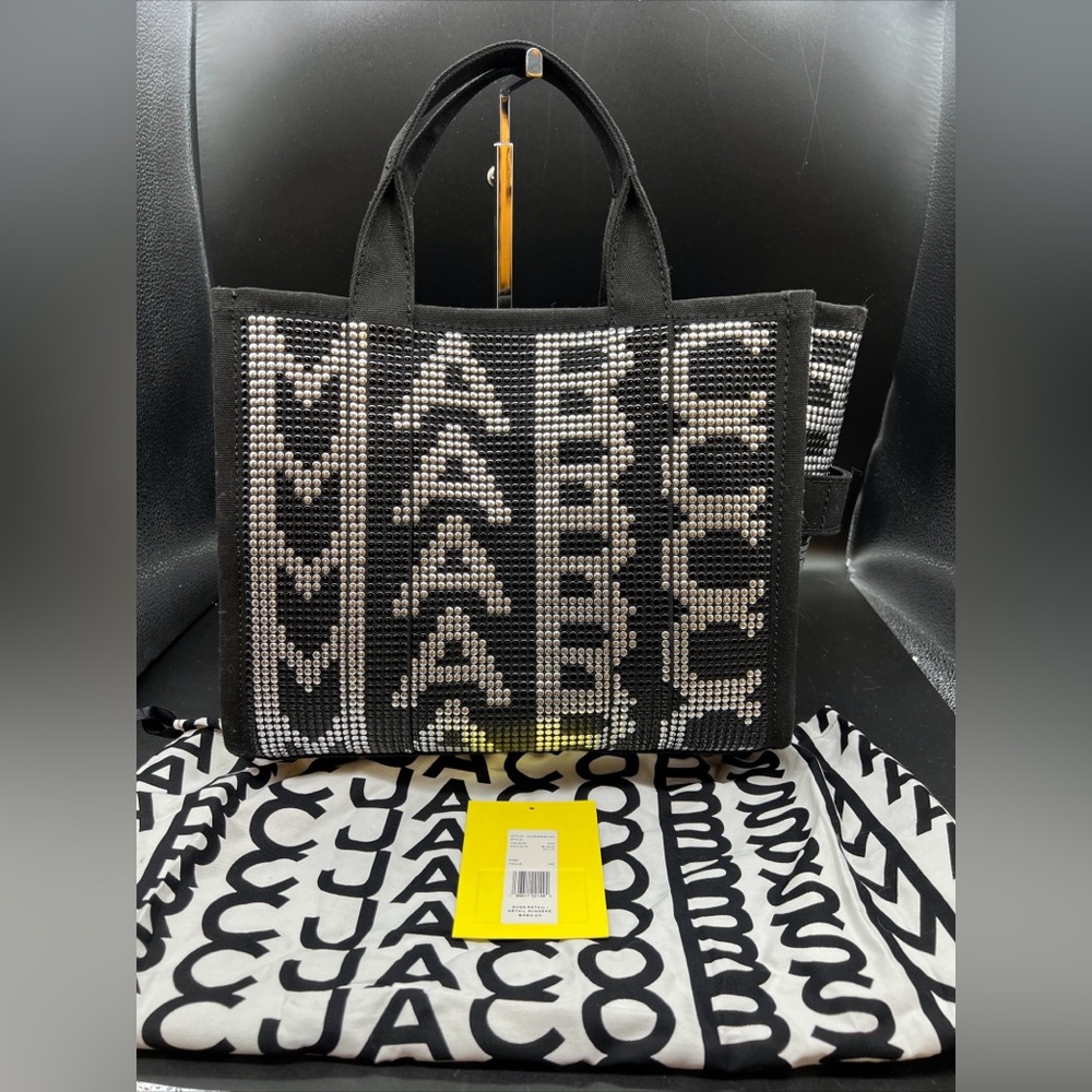 Marc Jacobs Tote Bag With Crossbody Strap and dust bag NEW with dust bag